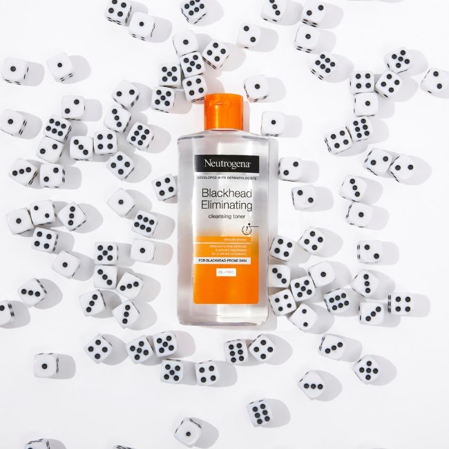 Тоник для лица Neutrogena Blackhead Eliminating Cleansing Toner 200 мл Тоник для лица Neutrogena Blackhead Eliminating Cleansing Toner 200 мл