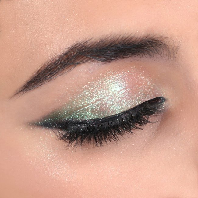 Тени для век MOIRA Chroma Light Shadow 017 Opal Gazed Тени для век MOIRA Chroma Light Shadow 017 Opal Gazed