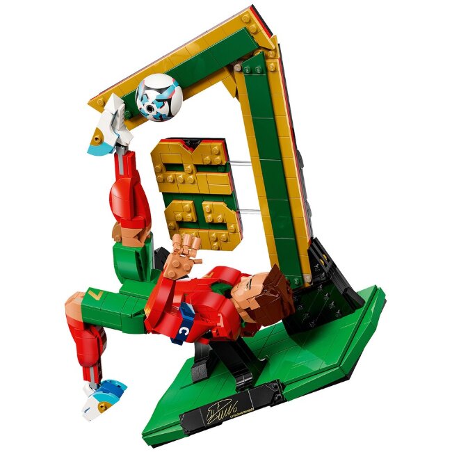 Конструктор LEGO® Editions Football 43016 Cristiano Ronaldo – футбольная легенда