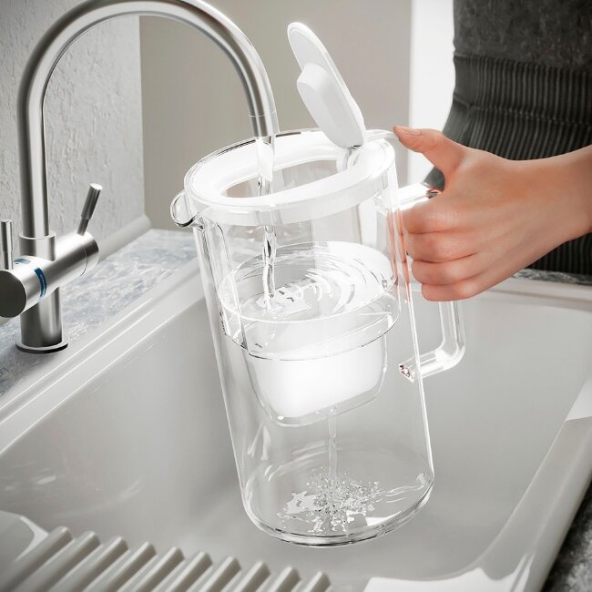 Стеклянный фильтр-кувшин для воды Aquaphor Glass 2,5 л с фильтром Maxfor+ белый
