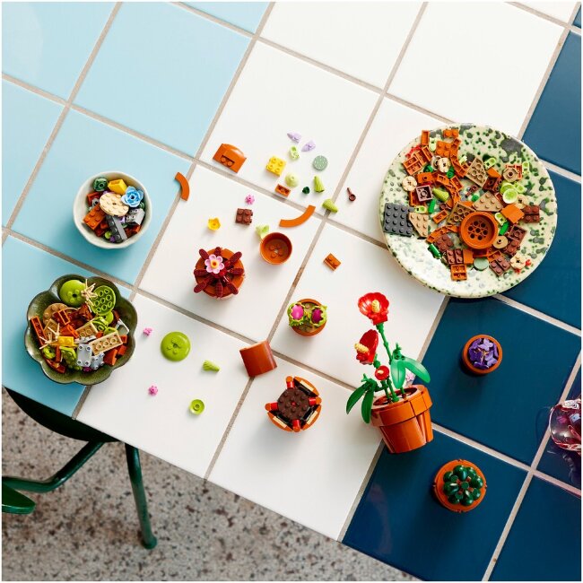 Конструктор LEGO® Icons 10329 Мини-растения