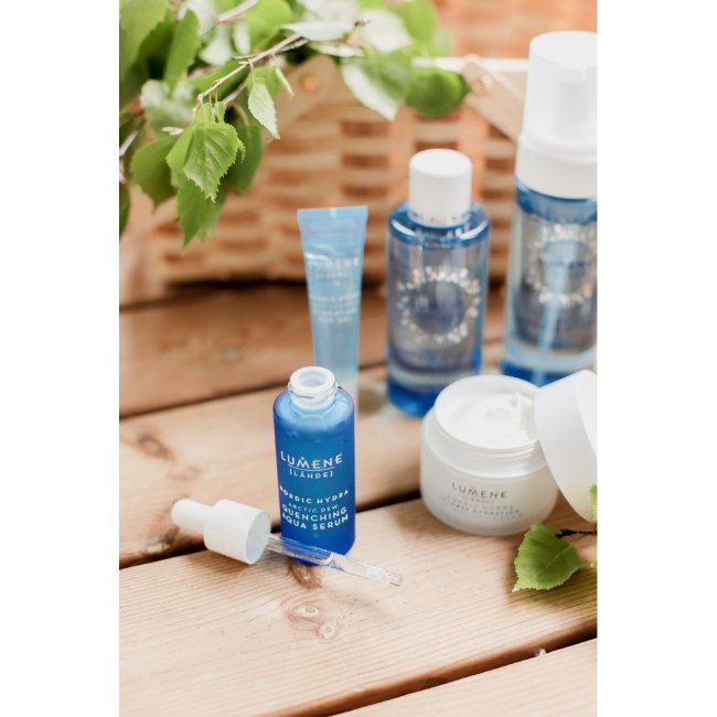 Увлажняющий гель для кожи вокруг глаз Lumene LÄHDE 15 мл Увлажняющий гель для кожи вокруг глаз Lumene LÄHDE 15 мл