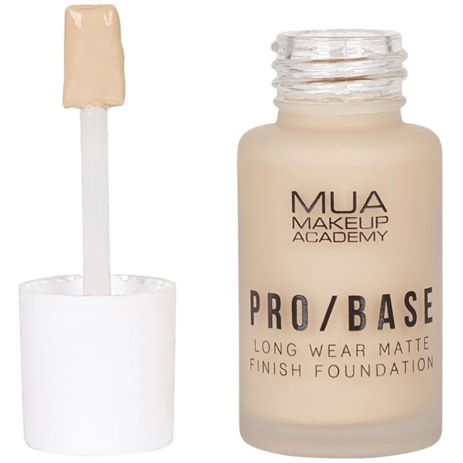 Тональная основа с матовым финишем MUA Make Up Academy Pro Base Long Wear 30 мл 130 Тональная основа с матовым финишем MUA Make Up Academy Pro Base Long Wear 30 мл 130