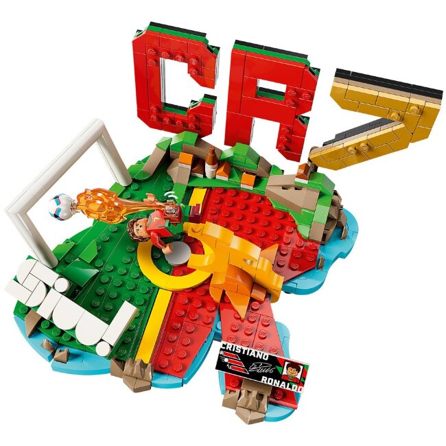 Конструктор LEGO® Editions Football 43012 Cristiano Ronaldo – звездные моменты футбола Конструктор LEGO® Editions Football 43012 Cristiano Ronaldo – звездные моменты футбола