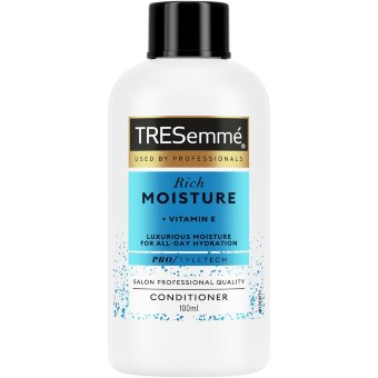 Кондиционер увлажняющий с витамином Е для сухих волос TRESemme 100 мл Кондиционер увлажняющий с витамином Е для сухих волос TRESemme 100 мл