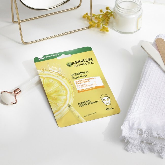 Тканевая маска для лица Garnier SkinActive Vitamin C суперувлажняющая и осветляющая 28 гр